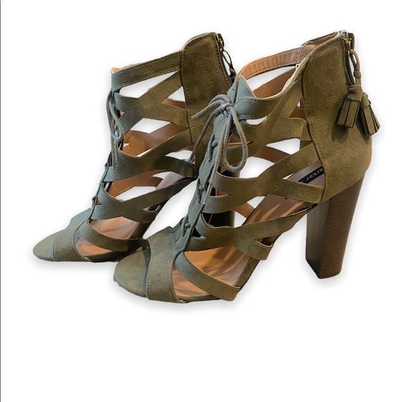 Chunky Block Ankle Tie Strap Heels - Picture 1 of 8